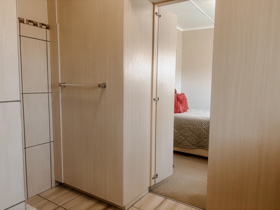 5 Bedroom Property for Sale in Bethulie Free State